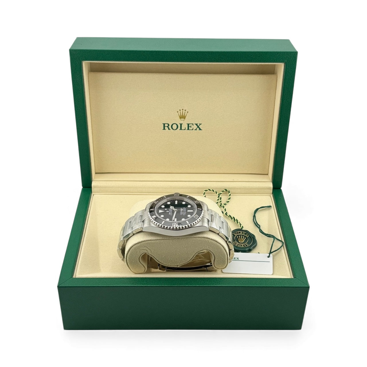 Rolex Submariner No Date 124060 Pre-Owned Mint July 2024