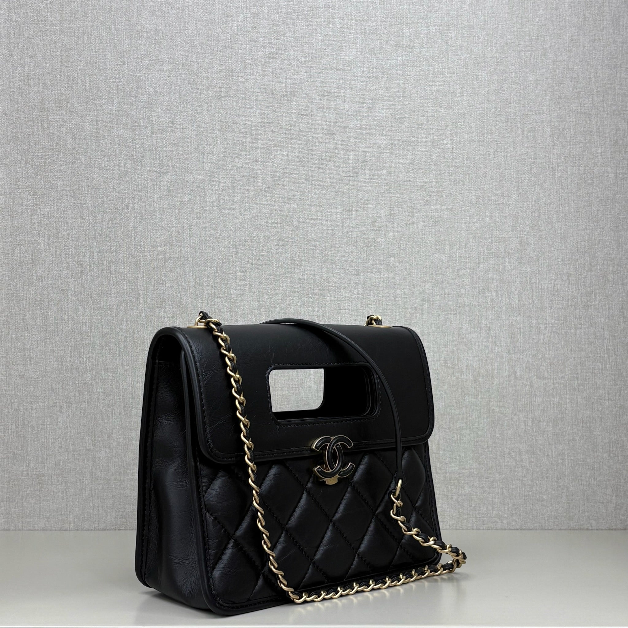 Chanel Mini Graphic Catch Flap Black Aged Calfskin Pre-Owned