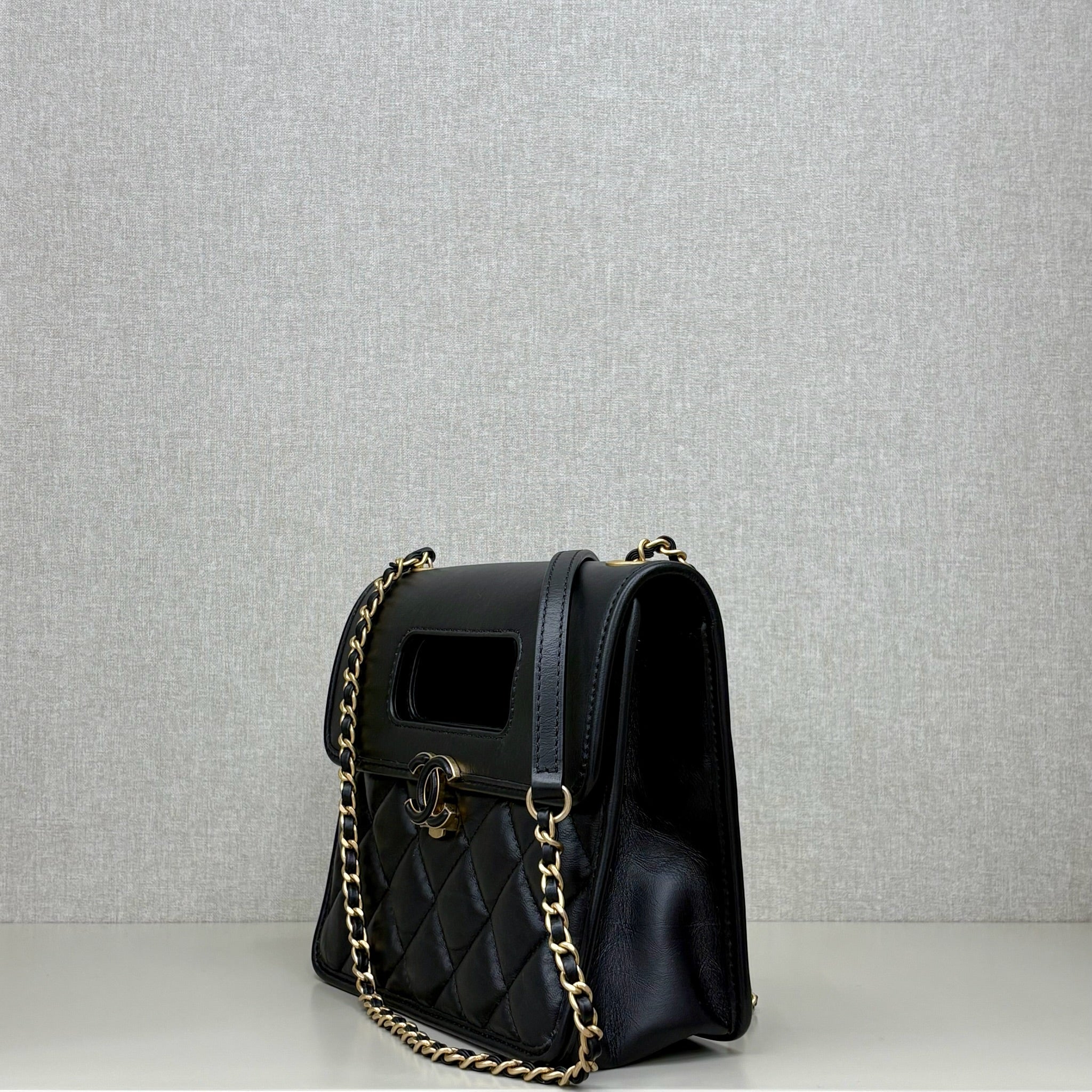 Chanel Mini Graphic Catch Flap Black Aged Calfskin Pre-Owned