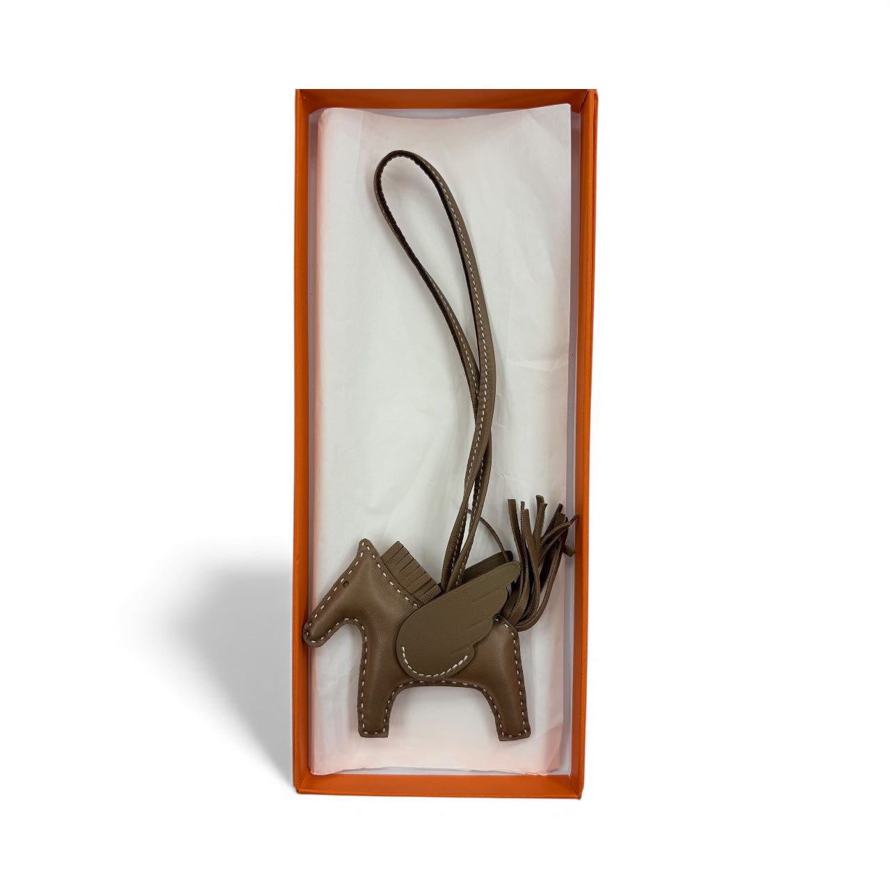 HERMÈS Rodeo Charm ETOUPE